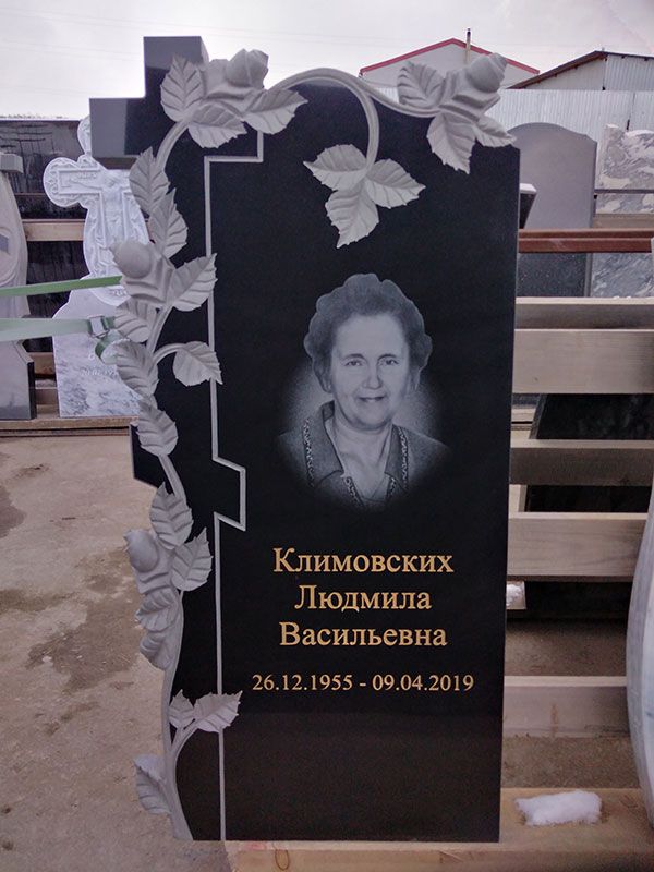 Памятник №134 из черного гранита — фото 2